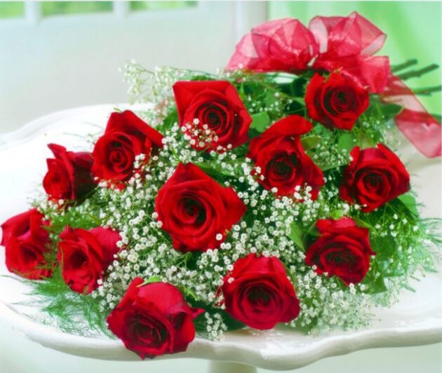 Luxury 12 Red Roses Bouquet For Gift 1 Luxury 12 red roses bouquet for gift Next Day Delivery UK