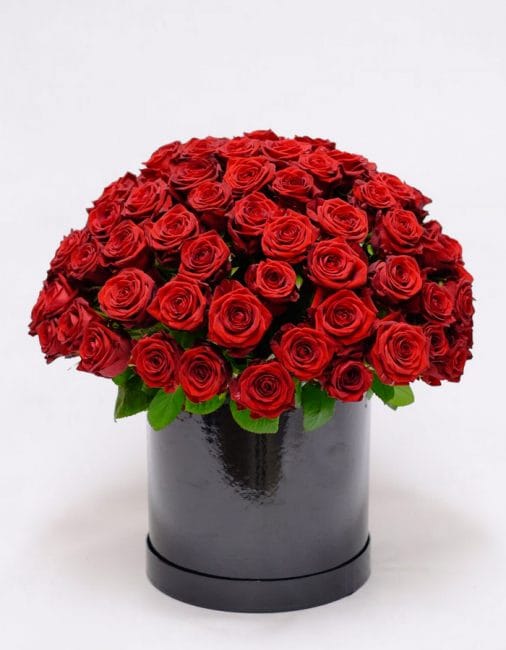 Red Roses in a Box 1 Red Roses in a Box - Elegant red roses arranged in a stylish box for a perfect gift.
