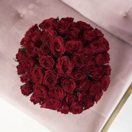 Round Red Rose Bouquet – Elegant and vibrant red roses arranged for every special occasion.