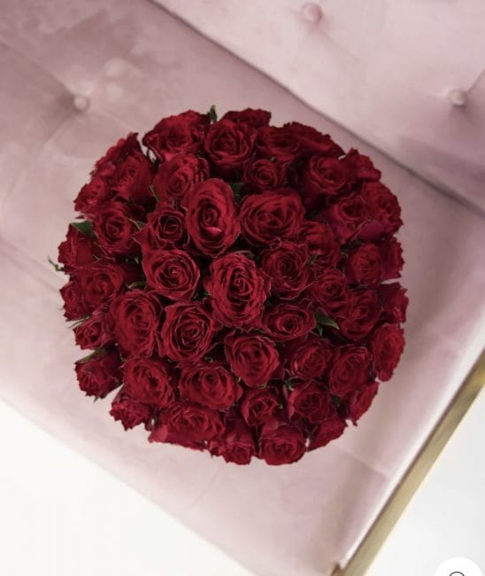 Round Red Rose Bouquet 1 Round Red Rose Bouquet – Elegant and vibrant red roses arranged for every special occasion.