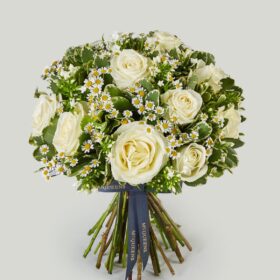 white roses daisy bouquet